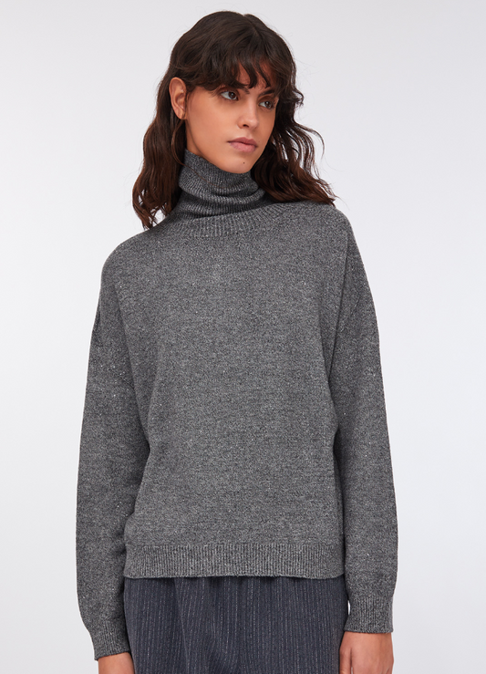 Polo-neck with micro-sequins